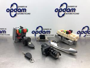 Gebruikte Computer Motormanagement Alfa Romeo 147 (937) 1.6 Twin Spark 16V Prijs € 315,00 Margeregeling aangeboden door Gebr Opdam B.V.