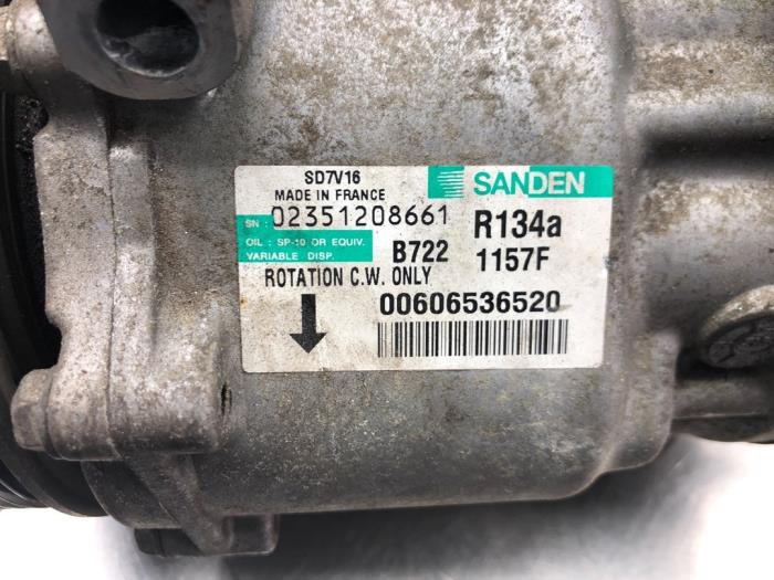 Aircopomp van een Alfa Romeo 147 (937) 1.6 Twin Spark 16V 2008