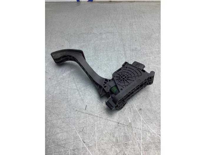 Gebruikte Gaspedaalpositie Sensor Volkswagen Polo VI (AW1) 1.0 12V BlueMotion Technology Prijs € 35,00 Margeregeling aangeboden door Gebr Opdam B.V.