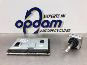 Gebruikte Xenon module Citroen C5 II Break (RE) 3.0 V6 24V Prijs € 90,00 Margeregeling aangeboden door Gebr Opdam B.V.