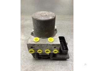 Gebruikte ABS Pomp Audi A4 Avant (B9) Prijs € 175,00 Margeregeling aangeboden door Gebr Opdam B.V.