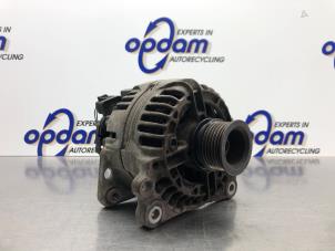 Gebruikte Dynamo Volkswagen Polo III (6N2) 1.4 16V 75 Prijs € 45,00 Margeregeling aangeboden door Gebr Opdam B.V.