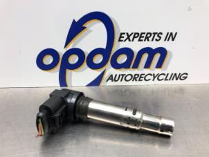 Gebruikte Bobine Volkswagen Golf V (1K1) 1.4 16V Prijs € 14,00 Margeregeling aangeboden door Gebr Opdam B.V.