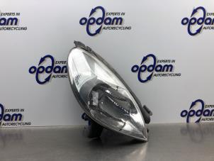 Gebruikte Koplamp rechts Citroen Xsara Picasso (CH) 1.8 16V Prijs € 27,00 Margeregeling aangeboden door Gebr Opdam B.V.