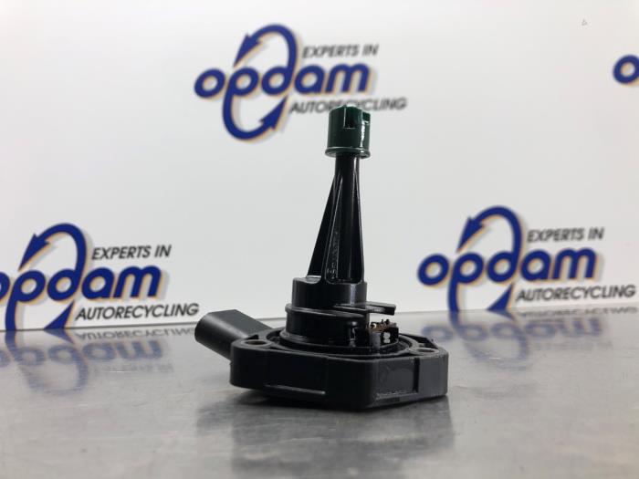 Gebruikte Oliepeil sensor Volkswagen Polo V (6R) 1.4 TDI 12V 90 Prijs € 22,00 Margeregeling aangeboden door Gebr Opdam B.V.