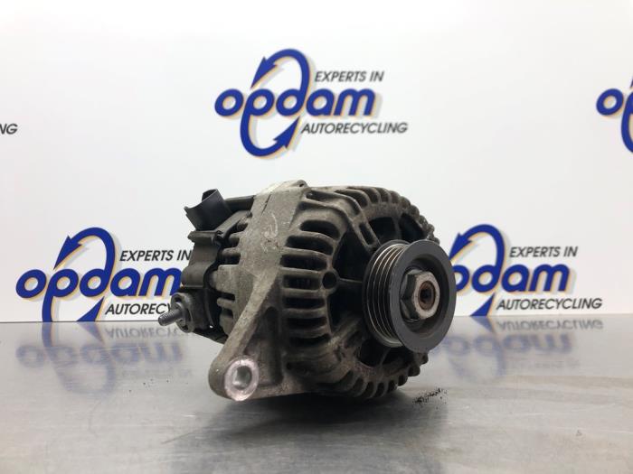 Gebruikte Dynamo Nissan Micra (K12) 1.2 16V Prijs € 45,00 Margeregeling aangeboden door Gebr Opdam B.V.