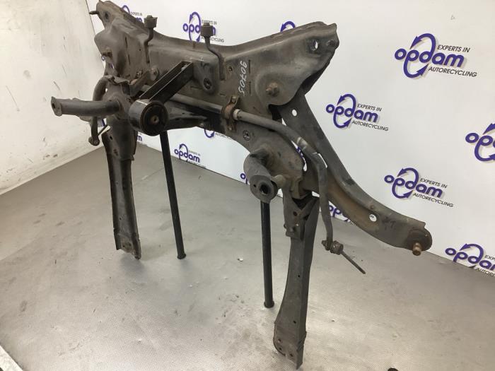 Subframe van een Suzuki Splash 1.2 16V 2010