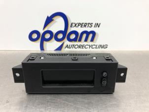 Gebruikte Display Interieur Opel Meriva 1.6 16V Prijs € 36,00 Margeregeling aangeboden door Gebr Opdam B.V.