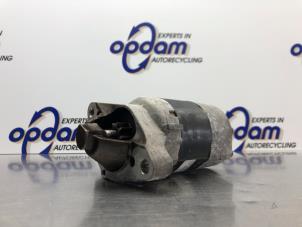 Gebruikte Startmotor Renault Twingo II (CN) 1.2 16V Prijs € 32,00 Margeregeling aangeboden door Gebr Opdam B.V.