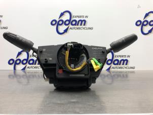 Gebruikte Combischakelaar Stuurkolom Opel Corsa D 1.2 ecoFLEX Prijs € 32,00 Margeregeling aangeboden door Gebr Opdam B.V.