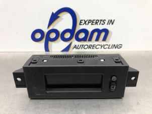 Gebruikte Display Interieur Opel Corsa D 1.2 ecoFLEX Prijs € 36,00 Margeregeling aangeboden door Gebr Opdam B.V.