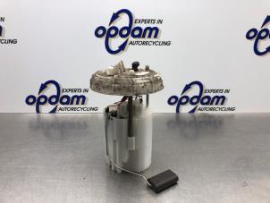 Gebruikte Benzinepomp Opel Corsa D 1.2 ecoFLEX Prijs € 54,00 Margeregeling aangeboden door Gebr Opdam B.V.