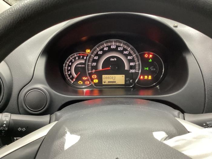 Kilometerteller KM van een Mitsubishi Space Star (A0) 1.0 12V 2018