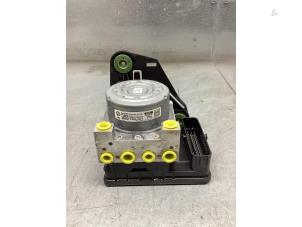 Gebruikte ABS Pomp Volkswagen Caddy Cargo V (SBA/SBH) 2.0 TDI BlueMotionTechnology Prijs € 302,50 Inclusief btw aangeboden door Gebr Opdam B.V.