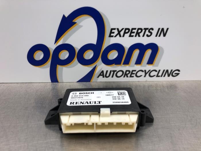 Gebruikte PDC Module Renault Clio IV (5R) 0.9 Energy TCE 90 12V Prijs € 54,00 Margeregeling aangeboden door Gebr Opdam B.V.