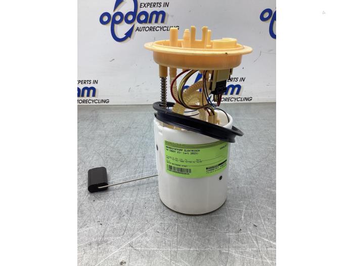 Gebruikte Tank element Pomp Volkswagen Caddy Cargo V (SBA/SBH) 2.0 TDI BlueMotionTechnology Prijs € 181,50 Inclusief btw aangeboden door Gebr Opdam B.V.