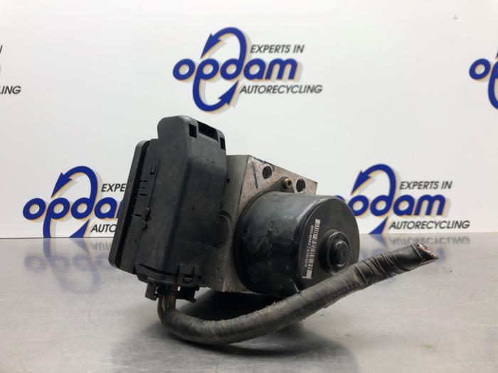 Gebruikte ABS Pomp Ford Fiesta 5 (JD/JH) 1.3 Prijs € 90,00 Margeregeling aangeboden door Gebr Opdam B.V.