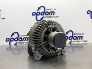 Gebruikte Dynamo Volkswagen Crafter 2.5 TDI 30/32/35 Prijs € 112,00 Margeregeling aangeboden door Gebr Opdam B.V.