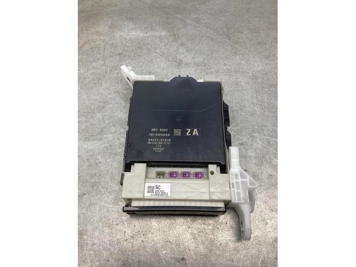 Gebruikte Bodycontrol Module Toyota Corolla Touring Sport (E21/EH1) 1.8 16V Hybrid Prijs € 150,00 Margeregeling aangeboden door Gebr Opdam B.V.