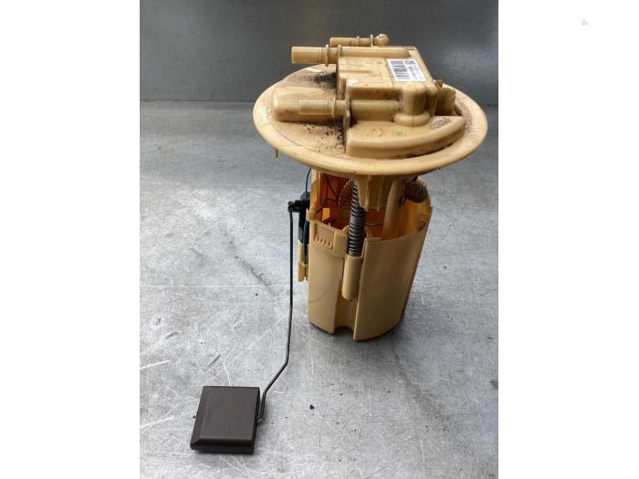 Gebruikte Tank element Pomp Peugeot Partner (GC/GF/GG/GJ/GK) 1.6 HDI 90 16V Prijs € 45,00 Margeregeling aangeboden door Gebr Opdam B.V.