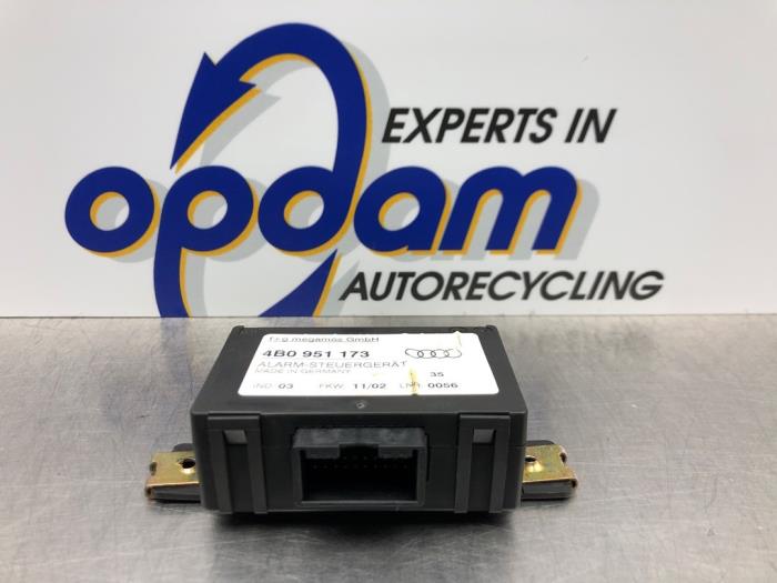 Gebruikte Alarm module Audi A3 (8L1) 1.8 20V Prijs € 36,00 Margeregeling aangeboden door Gebr Opdam B.V.