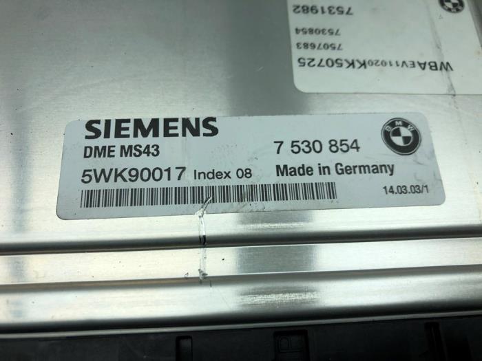 Computer Motormanagement van een BMW 3 serie (E46/4) 320i 24V 2003
