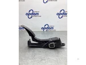 Gebruikte Gaspedaalpositie Sensor Mercedes ML II (164/4JG) 5.0 500 4-Matic V8 24V Prijs € 45,00 Margeregeling aangeboden door Gebr Opdam B.V.