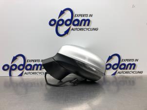 Gebruikte Buitenspiegel links Ford Fiesta 7 1.0 EcoBoost 12V Prijs € 158,00 Margeregeling aangeboden door Gebr Opdam B.V.