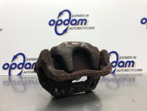 Gebruikte Remklauw (Tang) links-achter Fiat Scudo (270) 2.0 D Multijet Prijs € 68,00 Margeregeling aangeboden door Gebr Opdam B.V.