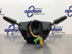 Gebruikte Licht + Raw Schakelaar Opel Corsa D 1.2 16V LPG Prijs € 32,00 Margeregeling aangeboden door Gebr Opdam B.V.