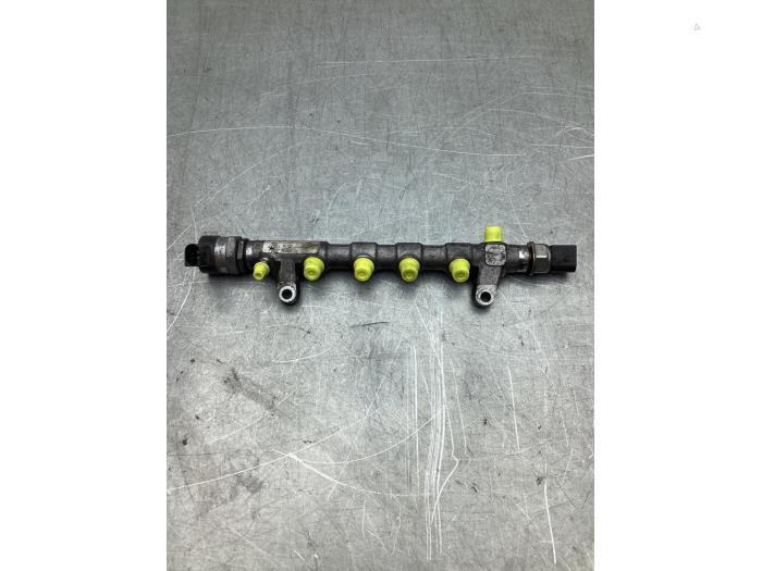 Gebruikte Injector brug Volkswagen Crafter 2.0 TDI Prijs € 125,00 Margeregeling aangeboden door Gebr Opdam B.V.