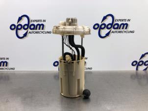 Gebruikte Benzinepomp Alfa Romeo GT (937) 2.0 JTS 16V Prijs € 68,00 Margeregeling aangeboden door Gebr Opdam B.V.