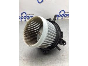 Gebruikte Blower Peugeot 3008 II (M4/MC/MJ/MR) 1.6 16V PureTech 180 Prijs € 50,00 Margeregeling aangeboden door Gebr Opdam B.V.