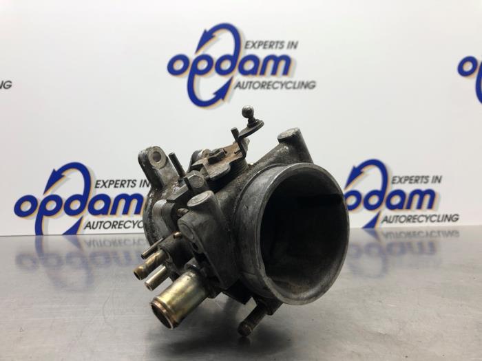 Gebruikte Gasklephuis Lancia Thema (834) 2.8 V6 Prijs € 63,00 Margeregeling aangeboden door Gebr Opdam B.V.