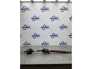 Gebruikte Steekas rechts-voor Volvo V60 II (ZW) 2.0 D3 16V Prijs € 250,00 Margeregeling aangeboden door Gebr Opdam B.V.