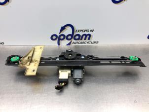 Gebruikte Raammechaniek 4Deurs links-achter Citroen C4 Grand Picasso (3A) 1.6 HDiF 115 Prijs € 54,00 Margeregeling aangeboden door Gebr Opdam B.V.