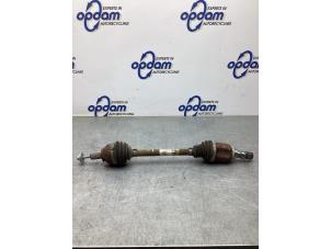 Gebruikte Steekas links-achter Renault Twingo III (AH) 0.9 Energy TCE 90 12V Prijs € 100,00 Margeregeling aangeboden door Gebr Opdam B.V.