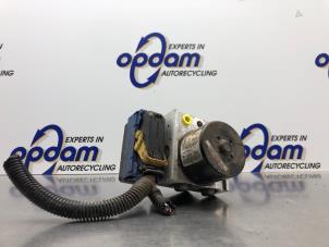 Gebruikte ABS Pomp Renault Twingo II (CN) 1.2 Prijs € 112,00 Margeregeling aangeboden door Gebr Opdam B.V.