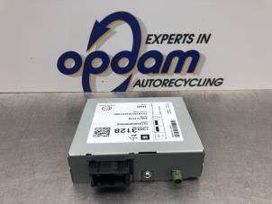 Gebruikte Radio module Opel Zafira Tourer (P12) 1.4 Turbo 16V Ecotec Prijs € 112,00 Margeregeling aangeboden door Gebr Opdam B.V.