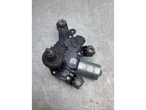 Gebruikte Ruitenwissermotor achter Renault Clio IV (5R) 0.9 Energy TCE 90 12V Prijs € 75,00 Margeregeling aangeboden door Gebr Opdam B.V.