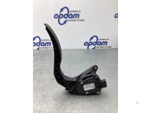 Gebruikte Sensor Gaspedaalpositie Renault Clio IV (5R) 0.9 Energy TCE 90 12V Prijs € 20,00 Margeregeling aangeboden door Gebr Opdam B.V.