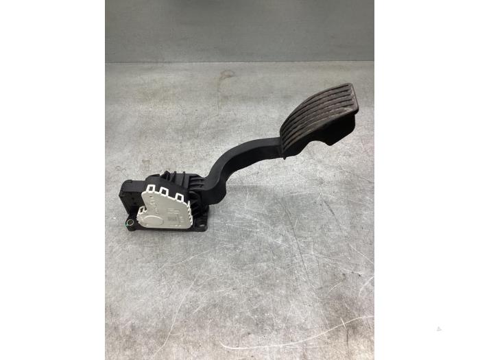 Gebruikte Gaspedaalpositie Sensor Fiat 500L (199) 1.3 D 16V Multijet Prijs € 25,00 Margeregeling aangeboden door Gebr Opdam B.V.