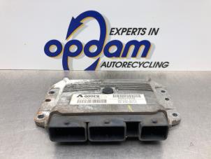 Gebruikte Computer Motormanagement Renault Modus/Grand Modus (JP) 1.6 16V Prijs € 90,00 Margeregeling aangeboden door Gebr Opdam B.V.