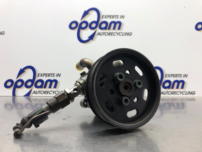 Gebruikte Pomp Servo Audi A3 (8L1) 1.8 20V Prijs € 54,00 Margeregeling aangeboden door Gebr Opdam B.V.