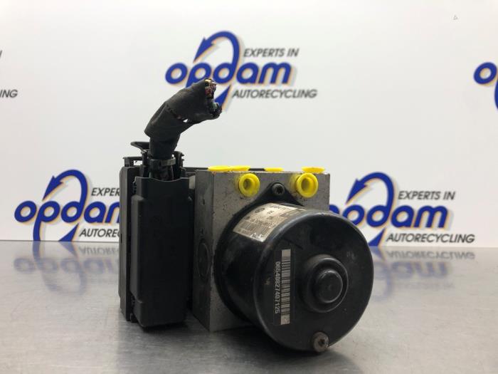 Gebruikte ABS Pomp Audi A3 (8L1) 1.8 20V Prijs € 112,00 Margeregeling aangeboden door Gebr Opdam B.V.