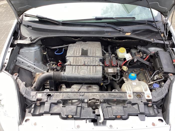Gebruikte Motor Fiat Grande Punto (199) 1.2 Prijs € 375,00 Margeregeling aangeboden door Gebr Opdam B.V.