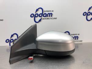 Gebruikte Spiegel Buiten links Ford Mondeo IV Wagon 1.6 Ti 16V Prijs € 90,00 Margeregeling aangeboden door Gebr Opdam B.V.