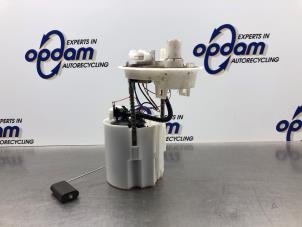 Gebruikte Benzinepomp Opel Insignia Sports Tourer 1.4 Turbo 16V Ecotec Prijs € 68,00 Margeregeling aangeboden door Gebr Opdam B.V.