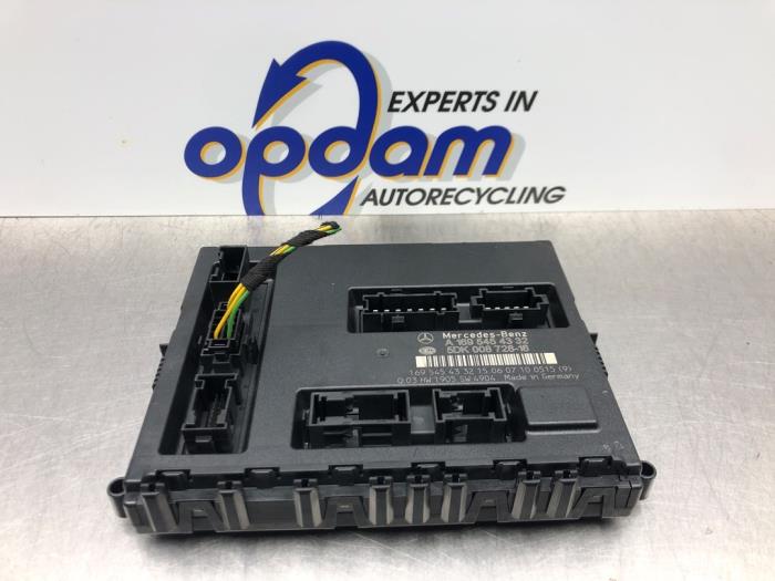 Gebruikte Comfort Module Mercedes B (W245) 2.0 B-200 16V Turbo Prijs € 90,00 Margeregeling aangeboden door Gebr Opdam B.V.