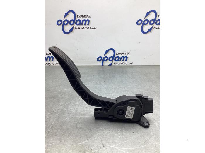 Gaspedaalpositie Sensor van een Ford Fiesta 6 (JA8) 1.6 TDCi 16V ECOnetic 2012